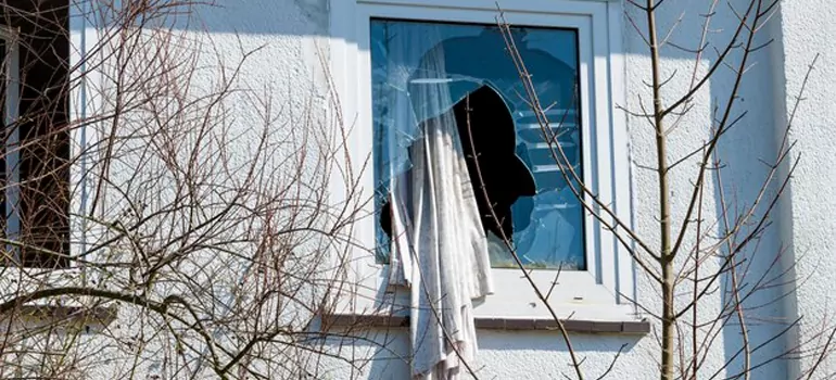 Storm Window Installation Contractors in Glenvar Heights, FL